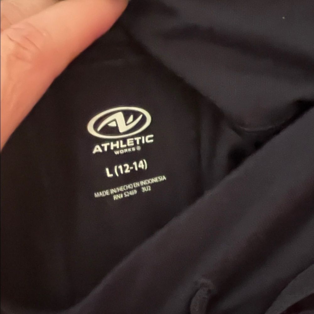 #1241= Women’s Black Capris Jogging Pants. - Picture 2 of 3